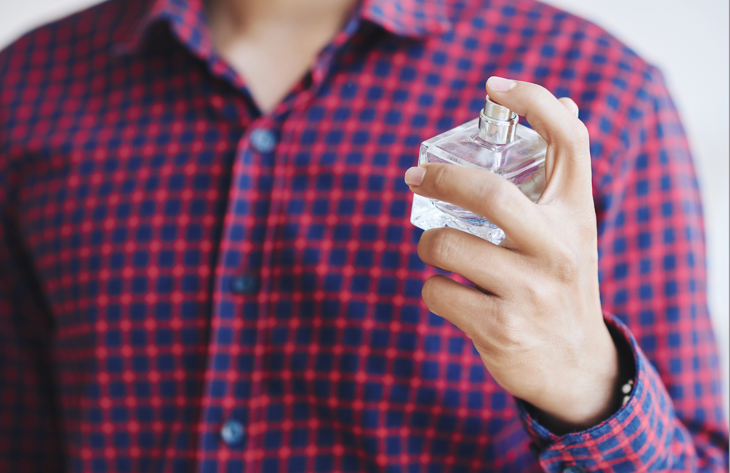 The Importance of Wearing Perfume or Cologne: More Than Just a Scent